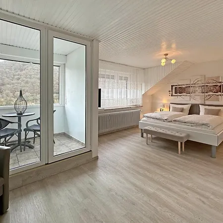 Guest house Gast Und Weinhof Beim Schneemann Valwig
