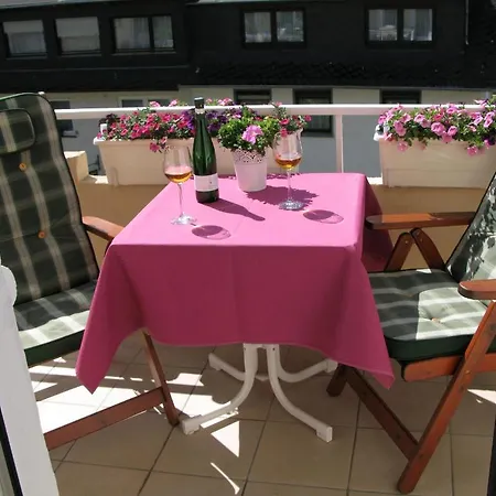 Gast Und Weinhof Beim Schneemann Gasthof 3*
