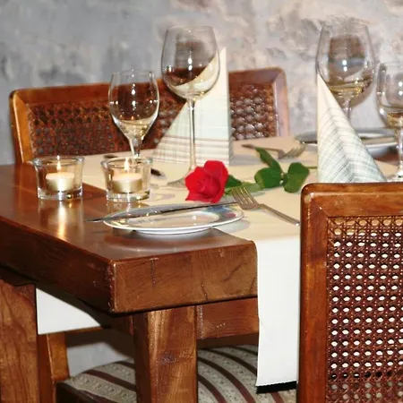 Gast Und Weinhof Beim Schneemann Gasthof 3*