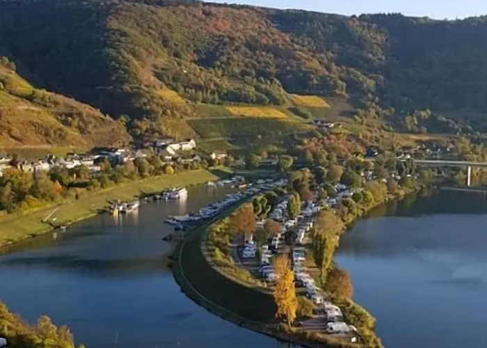 Gast Und Weinhof Beim Schneemann